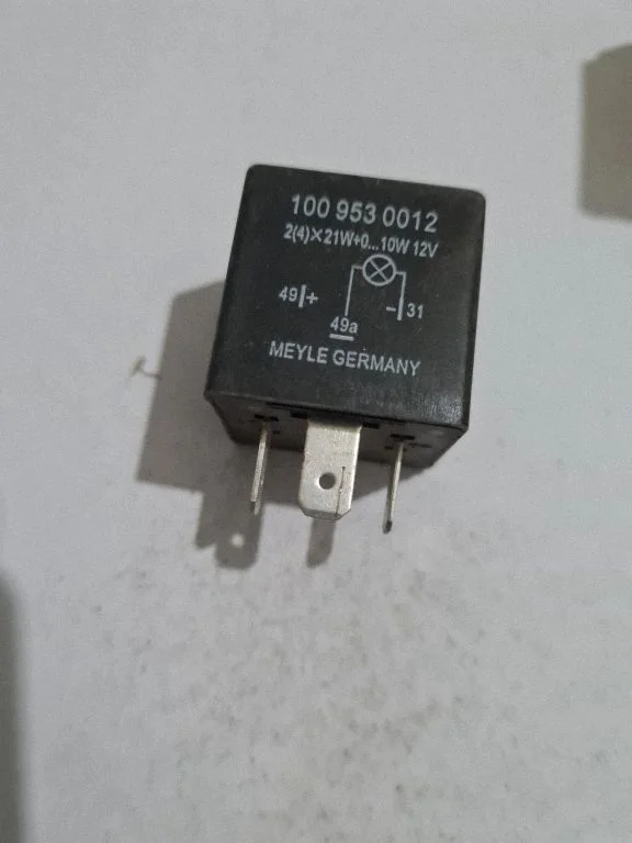 Cits relejs 1009530012