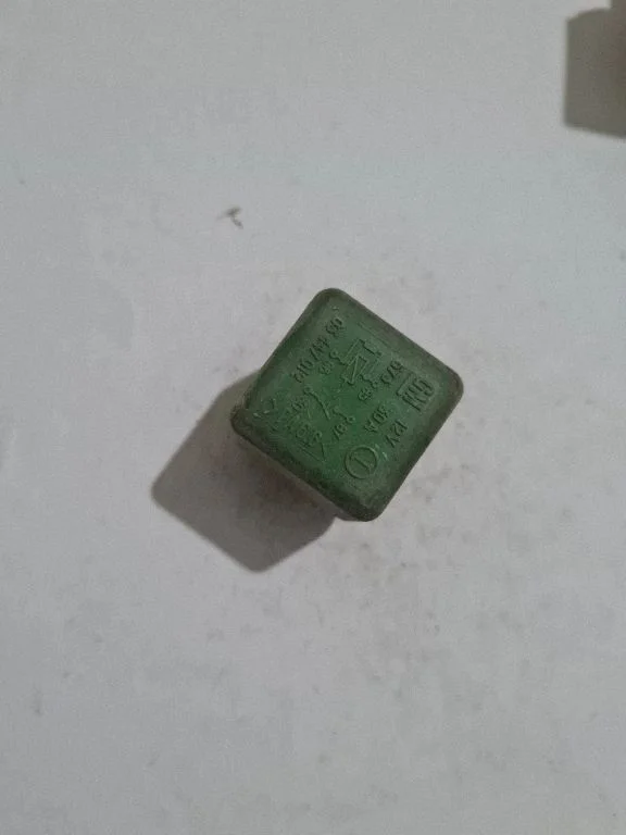 Other relay 03447012