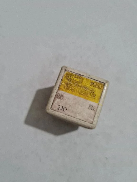 Inny przekaźnik 90GG13L028AA