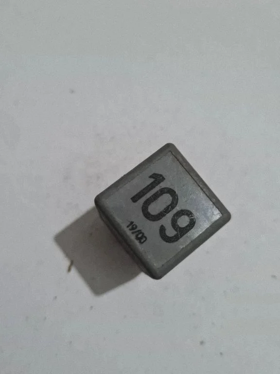 Other relay 1J0906381A