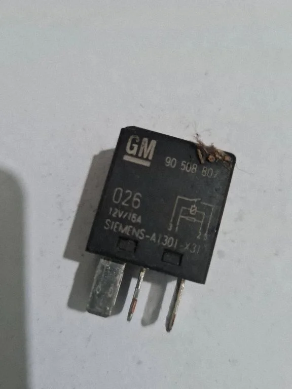 Other relay 90508807