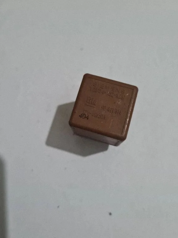 Other relay 90491314