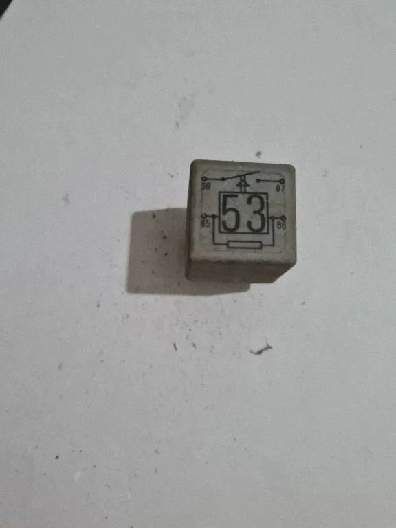 Cits relejs 141951253B