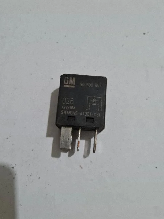 Other relay 90508807