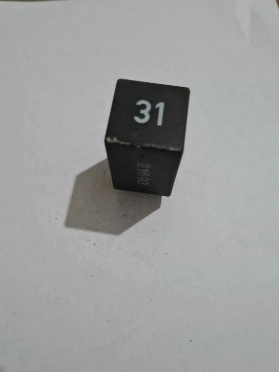 Cits relejs 191955532A