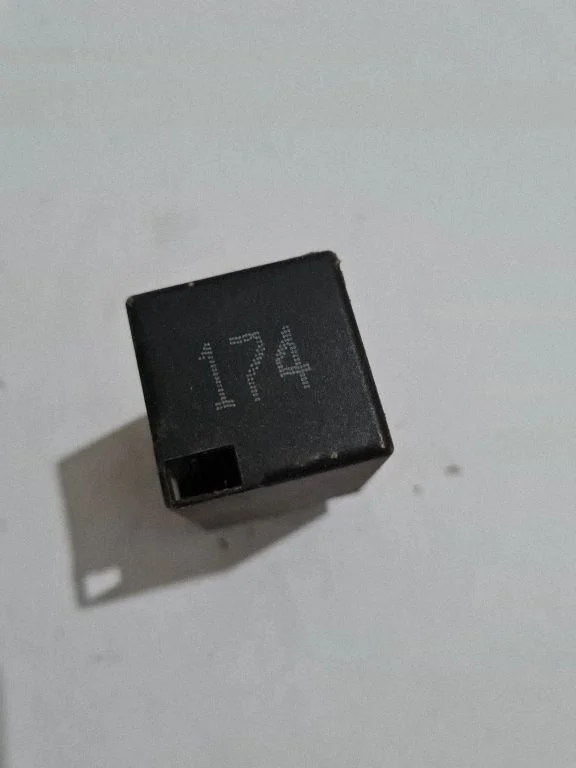 Inny przekaźnik 1H0955529