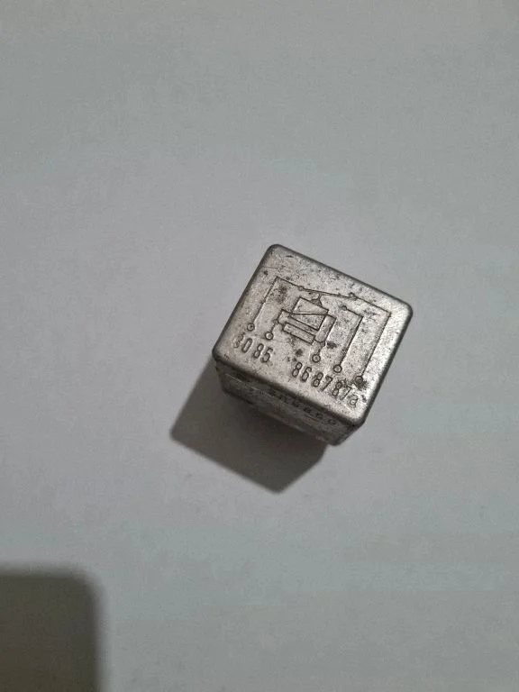 Other relay 0015420219