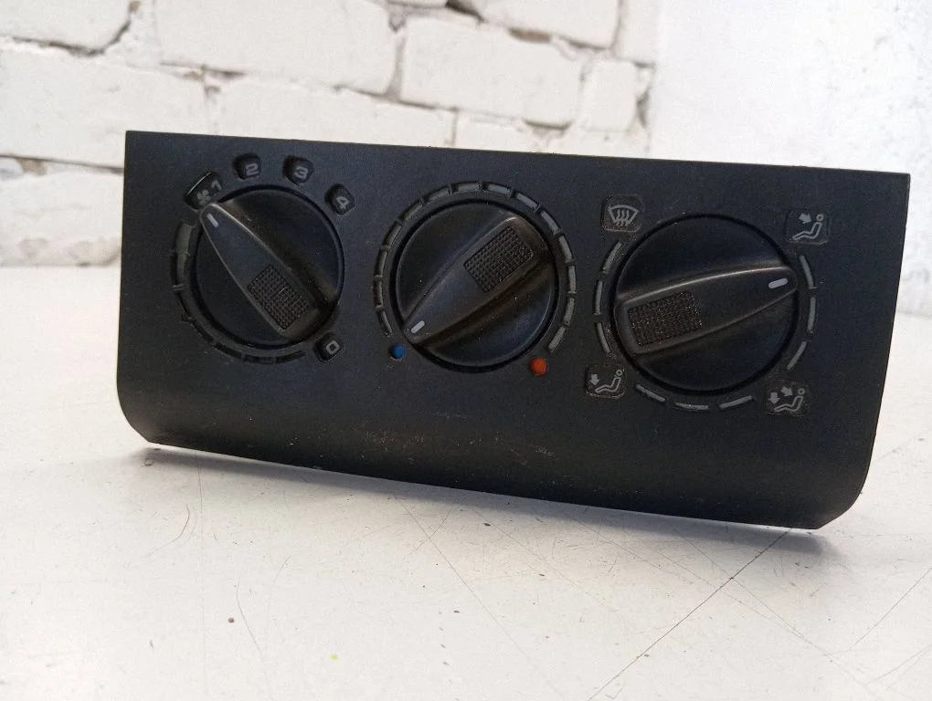 Climate control unit – Volkswagen Golf IV (1998-2005)