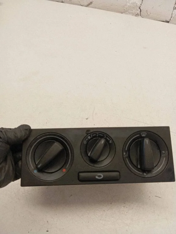 Climate control unit 1J0819045G