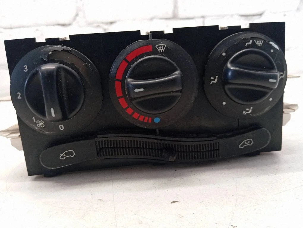 Climate control unit 1688300385