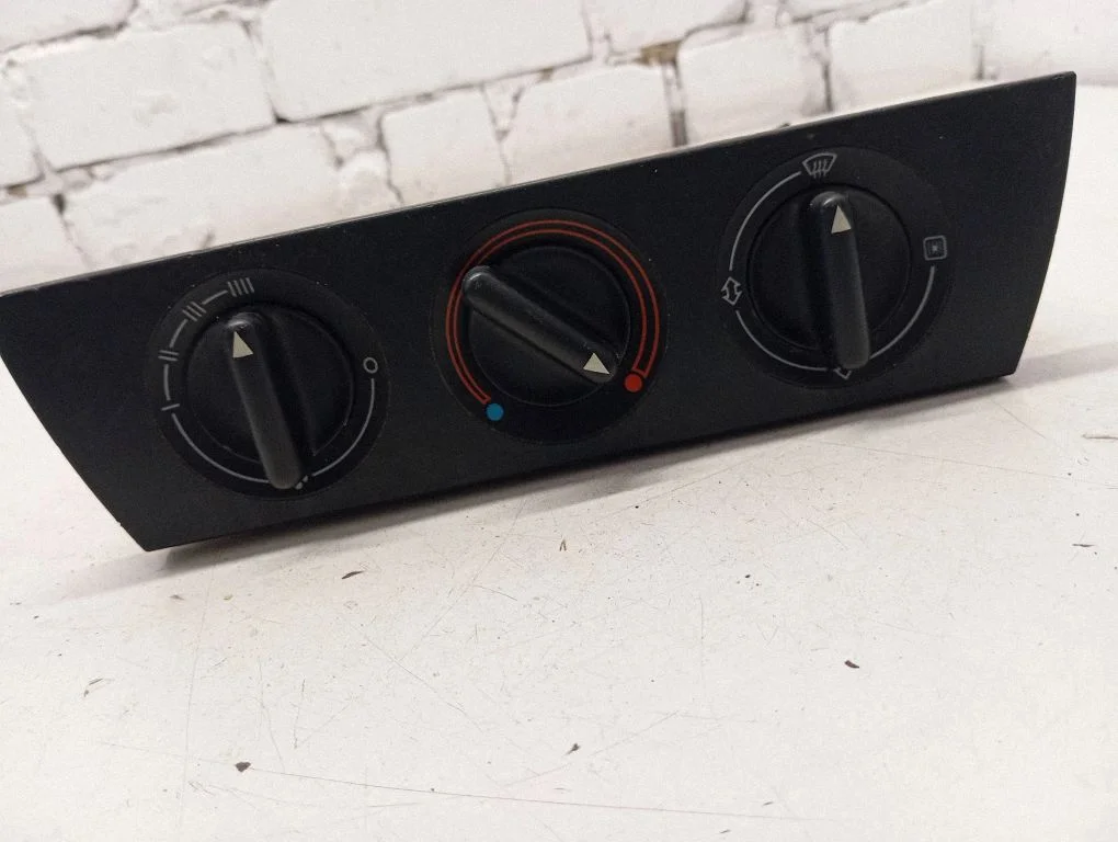 Panel sterowania klimatyzacją / nawiewem – Audi 100 S4 C4 (1990-1995)