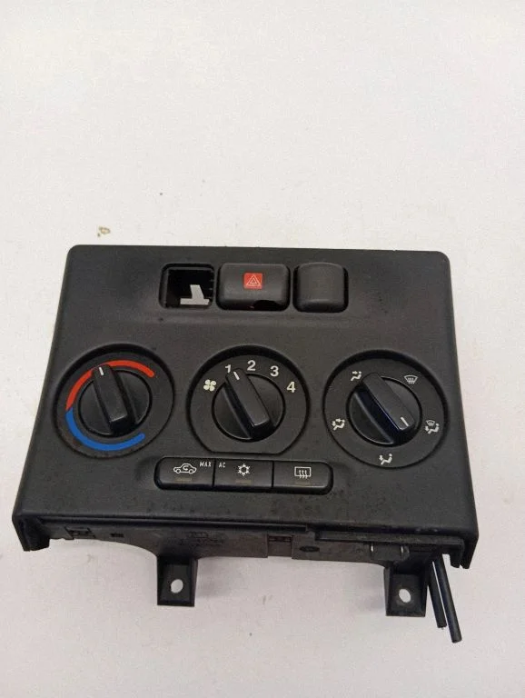 Climate control unit 024420732