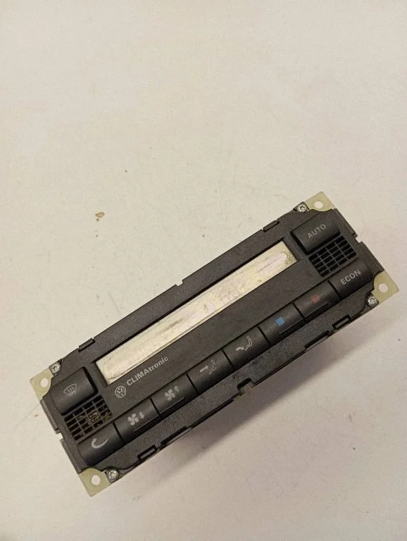 Climate control unit 3B1907044A