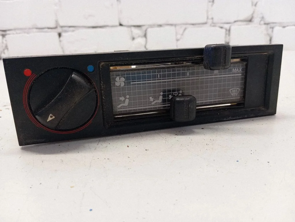Panel sterowania klimatyzacją / nawiewem 443819105 – Audi 100 200 5000 C3 (1982-1991)