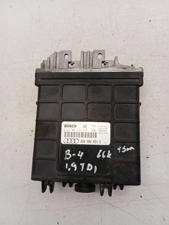 Dzinēja vadības bloks 0281001221