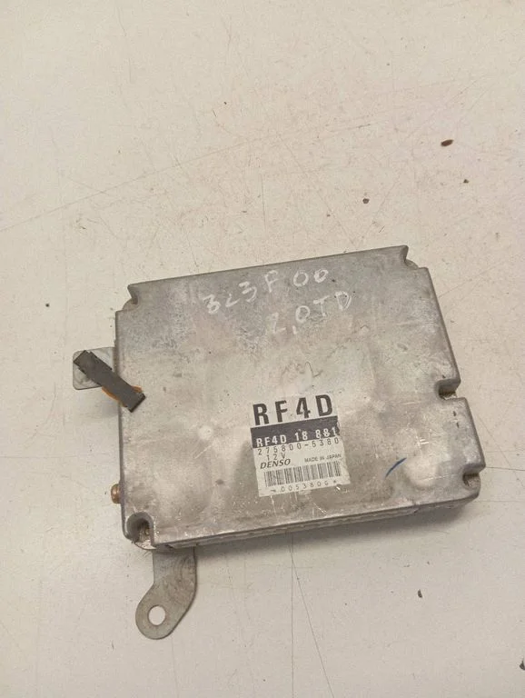 Dzinēja vadības bloks RF4D18881