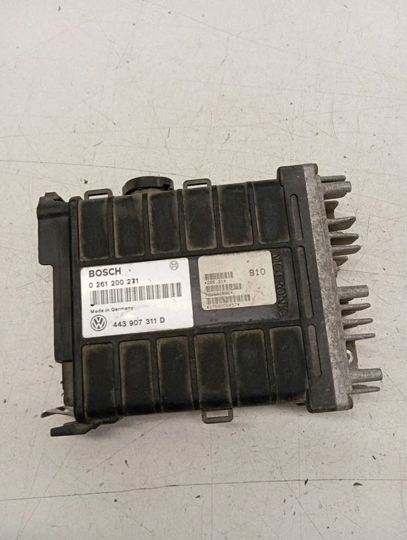 Dzinēja vadības bloks 443907311D