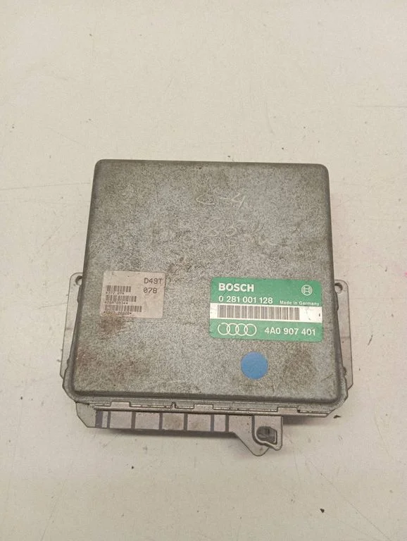 Dzinēja vadības bloks – Audi A4 S4 B5 8D (1999-2000)