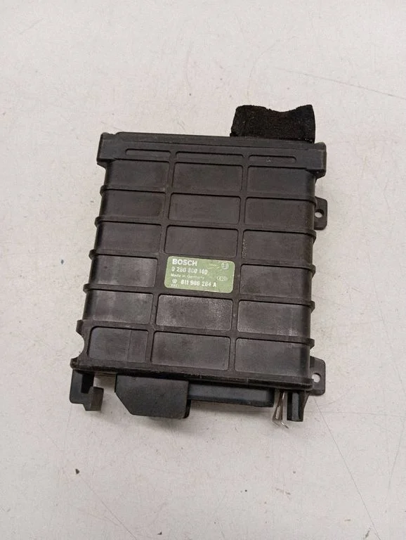 Dzinēja vadības bloks 811906264A