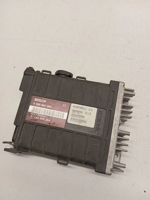 Dzinēja vadības bloks 4A0906264