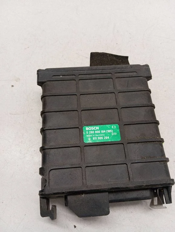 Dzinēja vadības bloks 811906264
