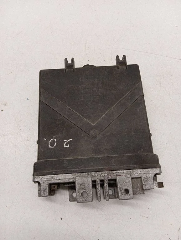 Dzinēja vadības bloks 037906022DG