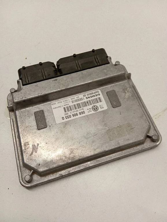 Engine control unit/module 06B906033G