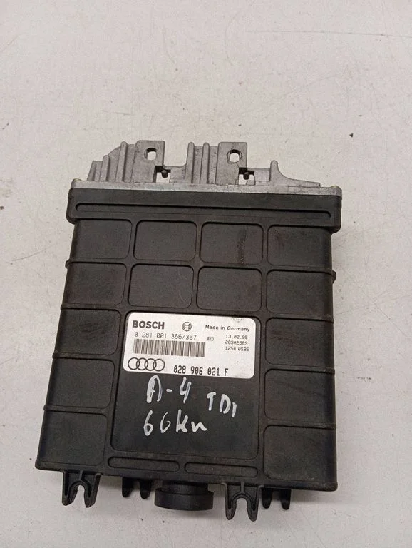 Dzinēja vadības bloks 028906021F