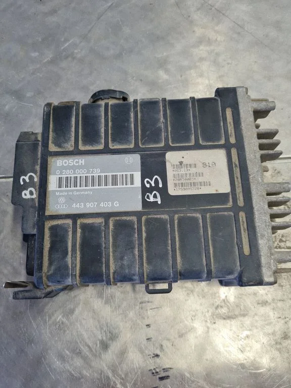 Dzinēja vadības bloks 028000739