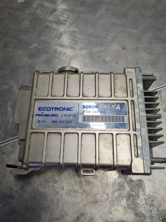 Dzinēja vadības bloks 893907383