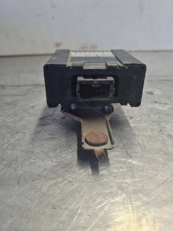 Other control units/modules MR276183
