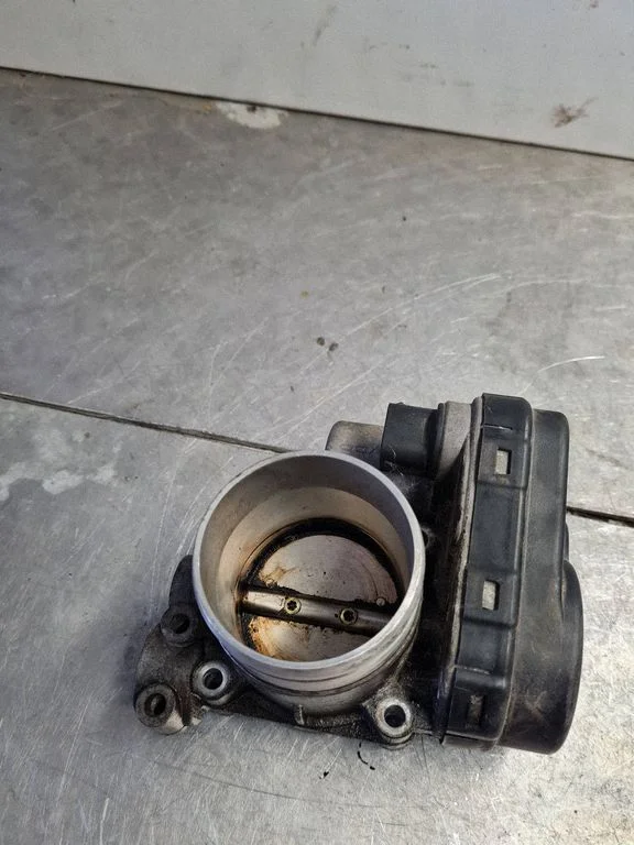 Throttle valve A1661410125