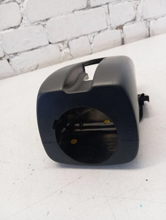 Steering wheel column trim – Volkswagen Transporter - Caravelle T5 (2003-2015)