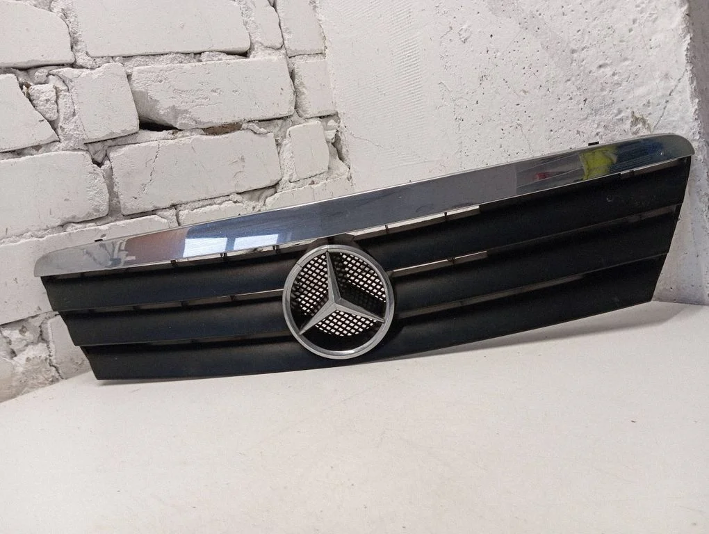 Front grill 1688800983
