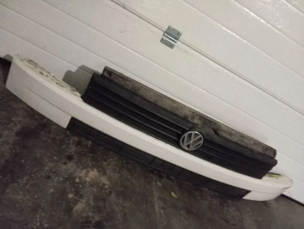 Front grill 701853653