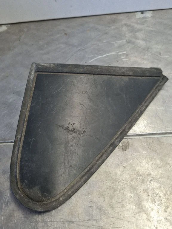 Spoguļa plastmasas apdare 9682178977