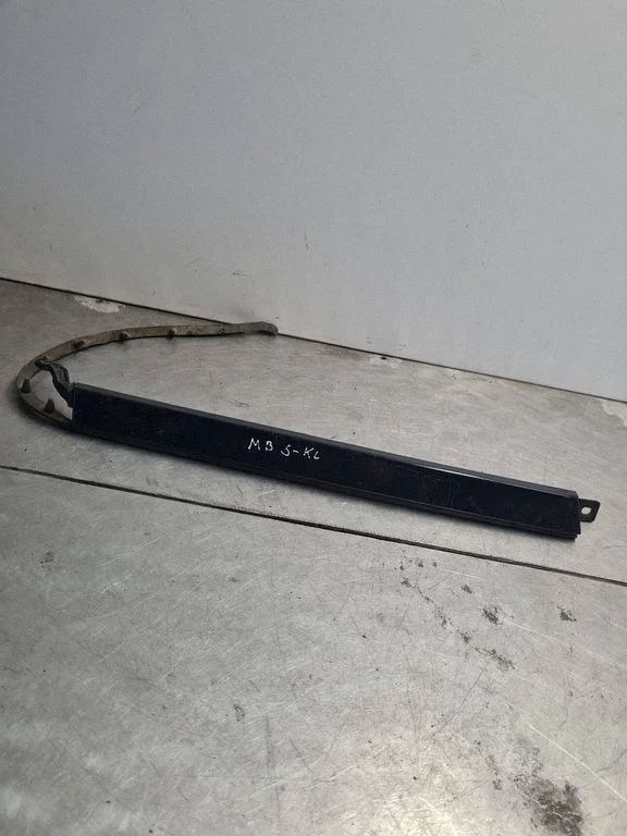 Under headlight/headlamp trim 1408260477