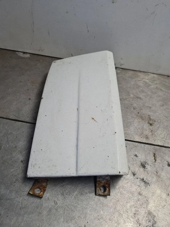 Listwa pod reflektorem 701805057B
