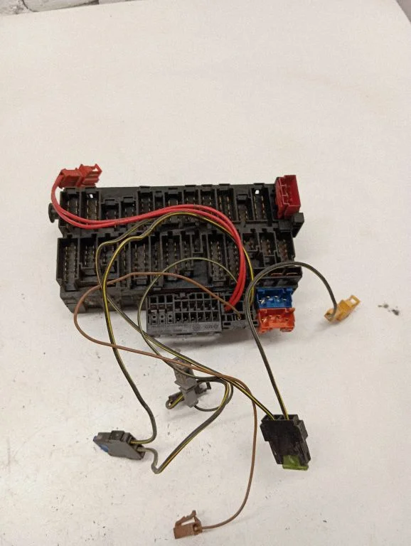 Fuse box set 357937039