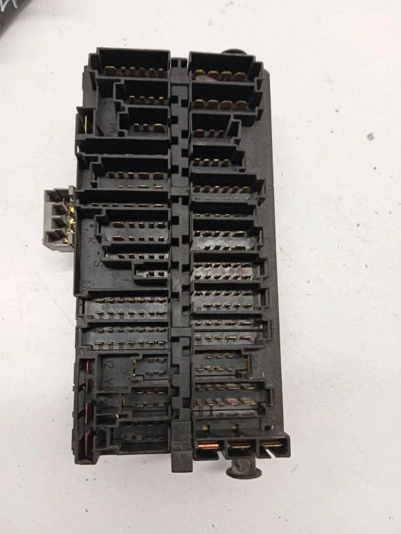 Drošinātāju kārba (komplekts) 357937039