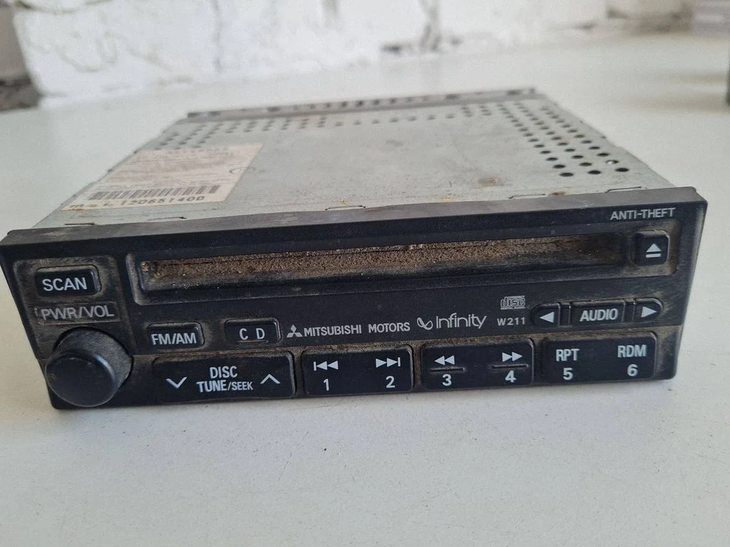 Radio/CD/DVD atskaņotājs/navigācija MR490088