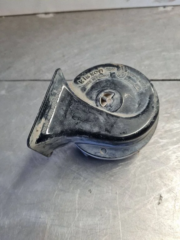 Horn signal – Volkswagen Transporter - Caravelle T4 (1991-2003)