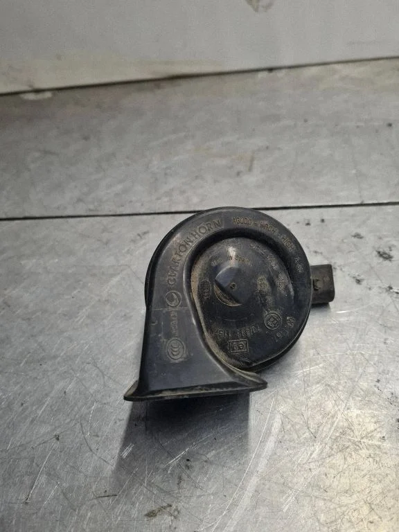 Horn signal – Volkswagen Transporter - Caravelle T5 (2003-2015)