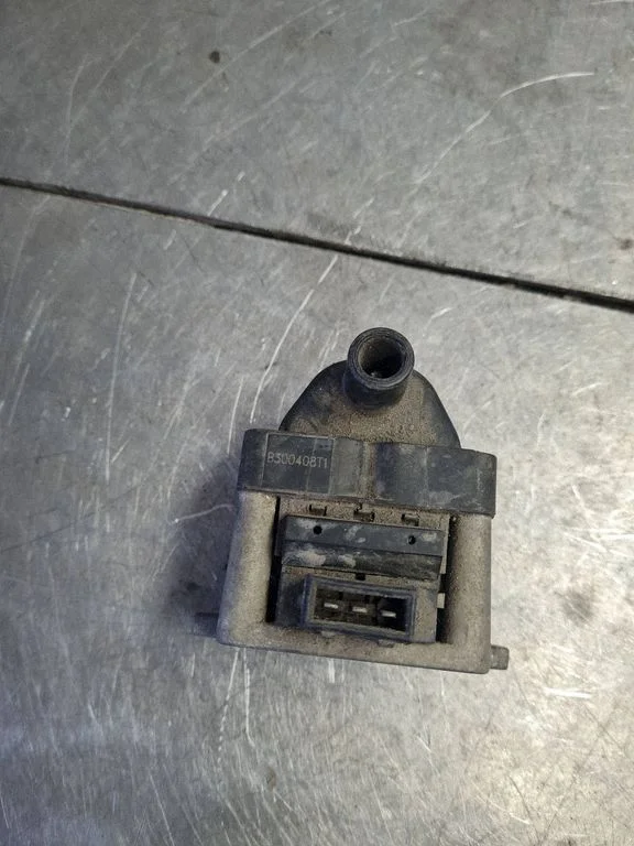 High voltage ignition coil B300408T1