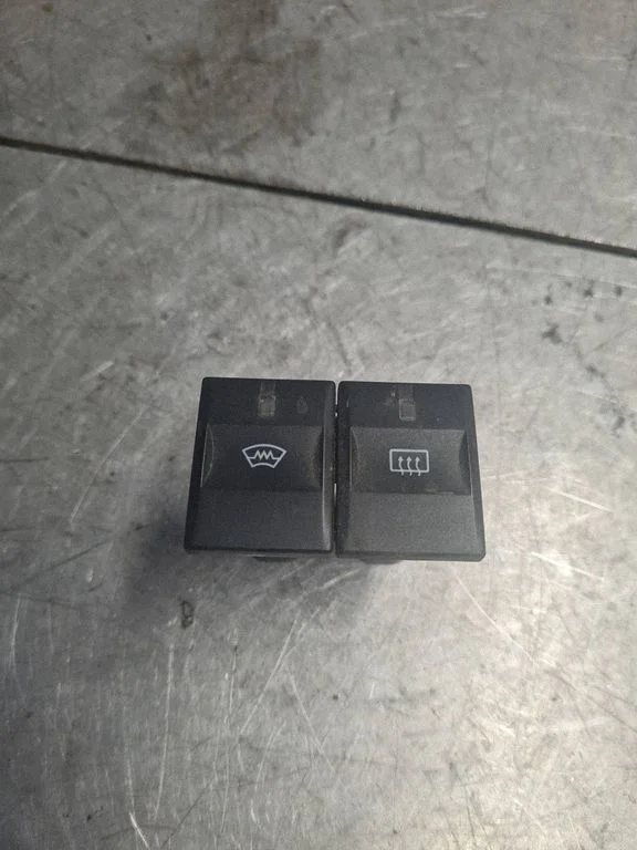 Stiklo šildymo elektra jungtukas