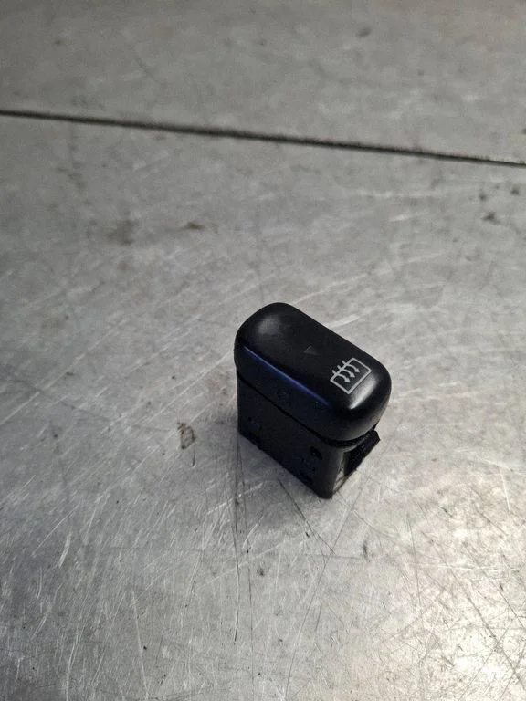 Stikla apsildes slēdzis – Mercedes-Benz Sprinter W901 W902 W903 W904 (1995-2007)