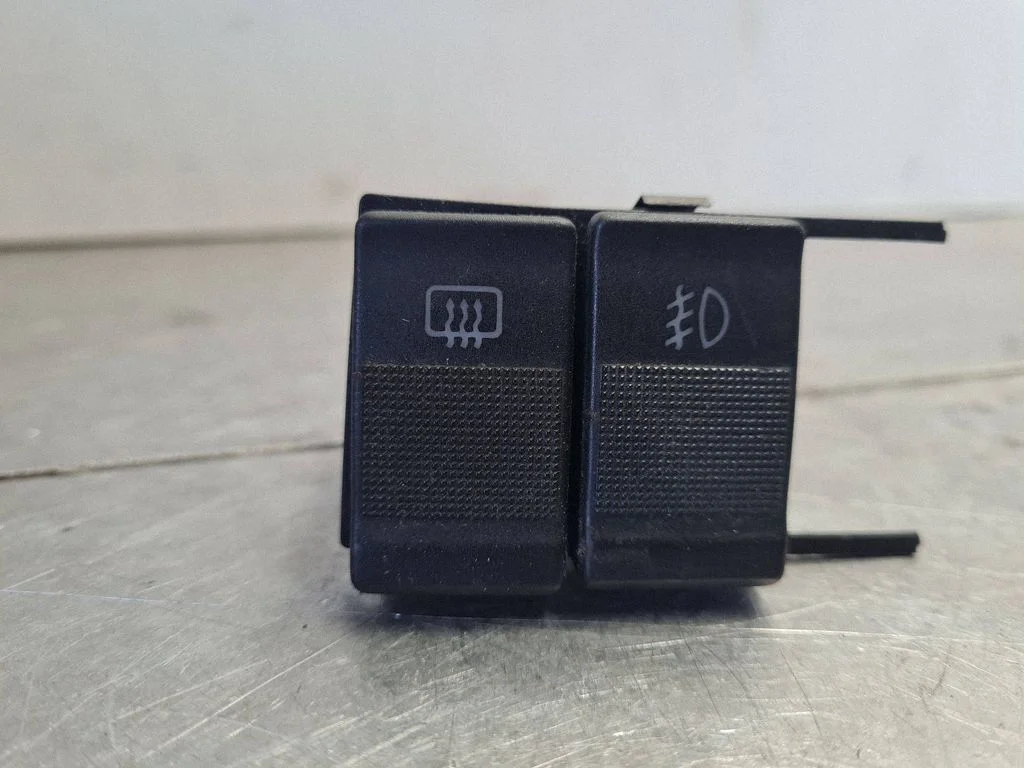 Windscreen/window heater switch – Audi A6 S6 C5 4B (1997-2005)