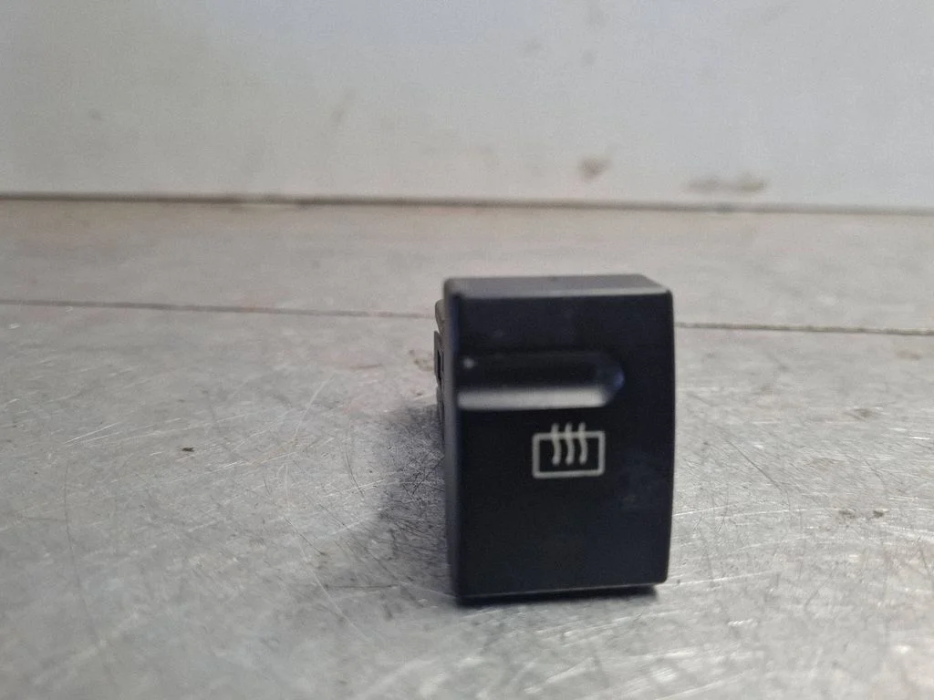 Windscreen/window heater switch