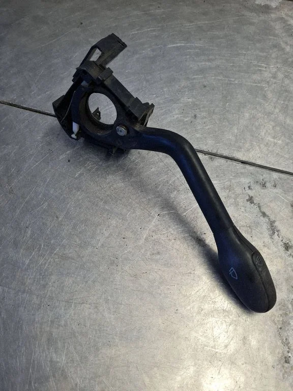 Wiper control stalk – Volkswagen Transporter - Caravelle T4 (1991-2003)