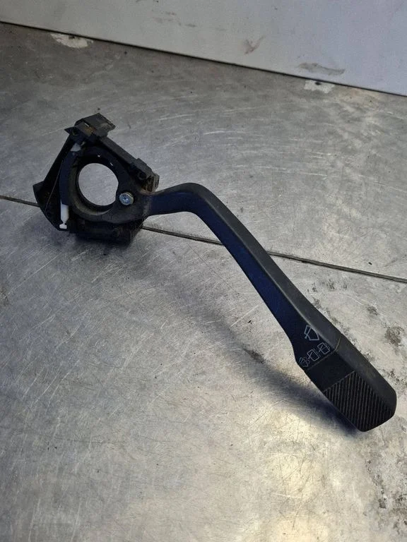 Wiper control stalk – Volkswagen Transporter - Caravelle T4 (1991-2003)